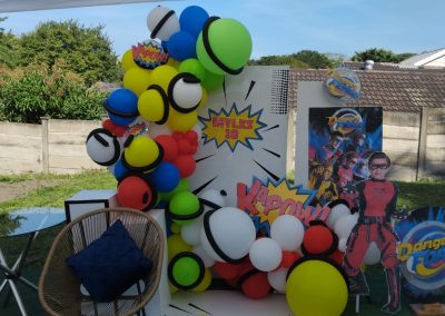 Backboards balloons by one dell of a party