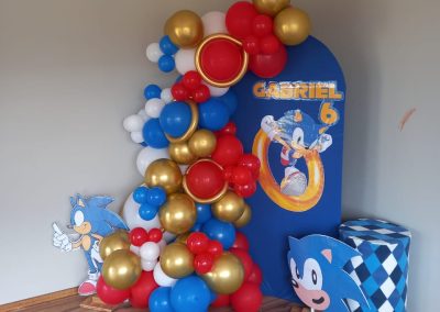 Sonic party theme by One dell of a party