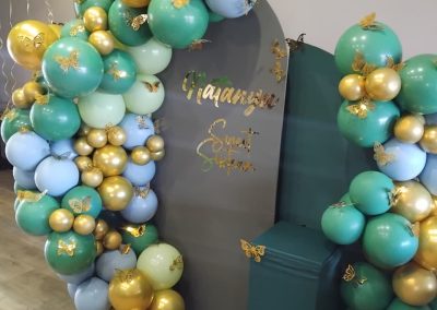 Balloon decorations by one dell of a party