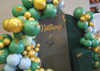 Balloon decorations by one dell of a party