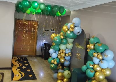 Balloon decorations by one dell of a party
