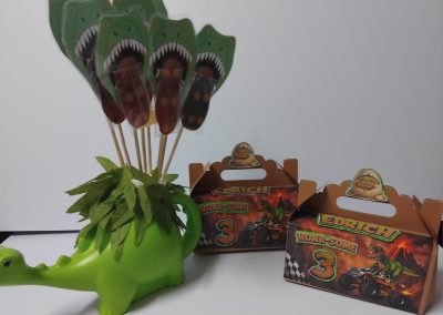 Snack Boxes by one dell of a party